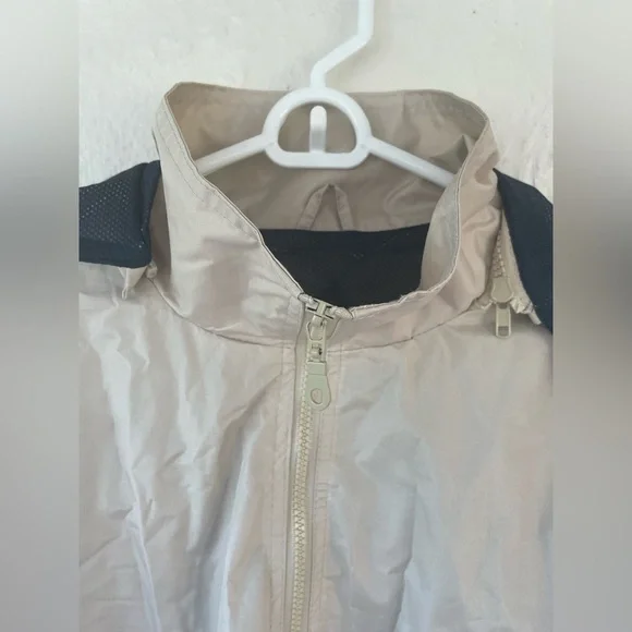 Bethany Beach Delaware men’s tan/navy full zip windbreaker with hood; XL - Picture 6 of 11